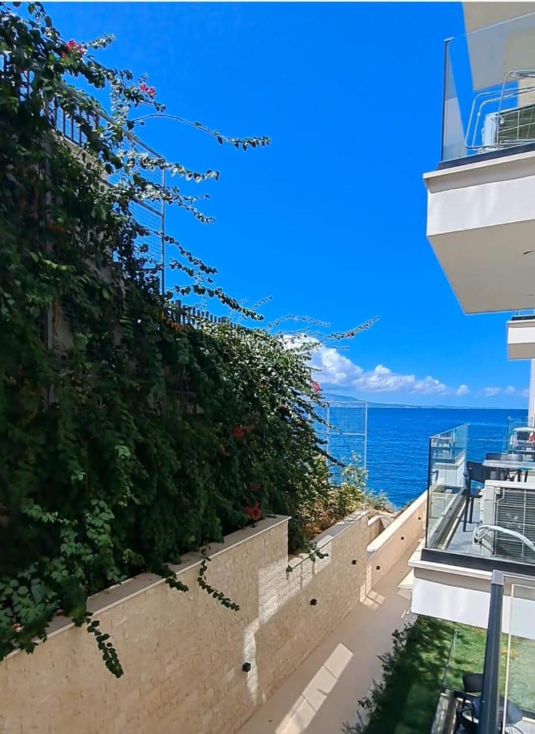 Mamani Apartments Saranda Eksteriør billede